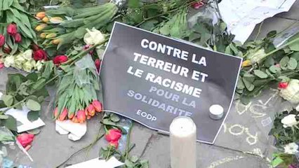 Un año después de los atentados, se manifiestan en Bruselas por la paz, el amor y la unión