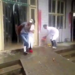 Full Funny Bechare ka kia Hal Kiya