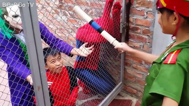 Детка ребенок тотализатор, где делаются ставки на смерть знаменитостей Эльза побег замороженный замороженные весело джокер Полиция человек-паук