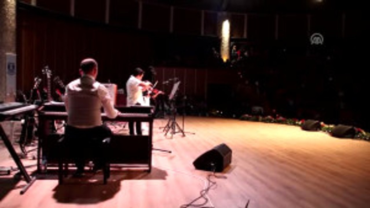 Kutsi, Çocuk Orkestrayla Konser Verdi