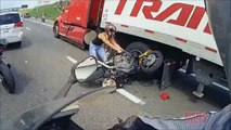 AMAZING Motorcycle ACCIDENT Bike VS Truck Lane Splitting CRASH Biker HITS Semi 18 Wheeler FAIL 2016