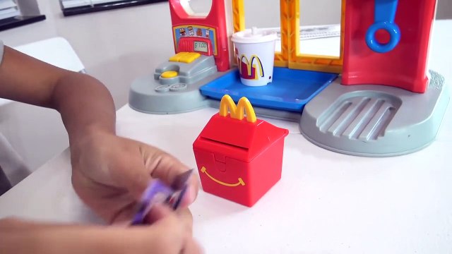 MCDONALDS DRIVE THRU TOY Pretend Play Food w_ Joker Sophia Sarah Kids Toys In Real Life-bxXI