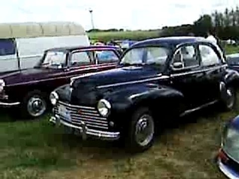 Voitures anciennes - Plougoulm (29)