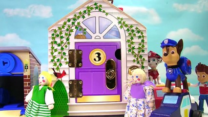 Download Video: Paw Patrol Gumball Dollhouse! Learn Colors and Find Toys Fizzy Toy Show