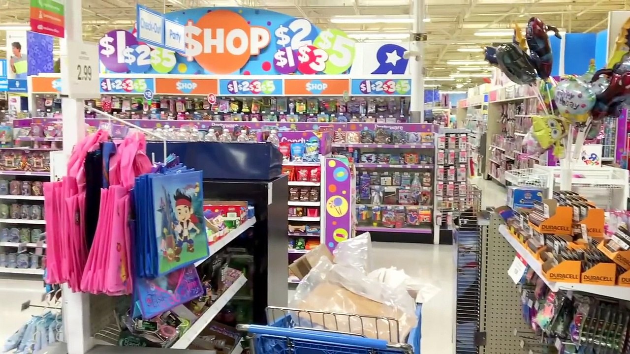 Spiderman vs Joker vs Pink Spidergirl vs Batman - Spiderman Becomes A Ghost! - Fun Superheroes  -)-Ip5FTRGUjWk