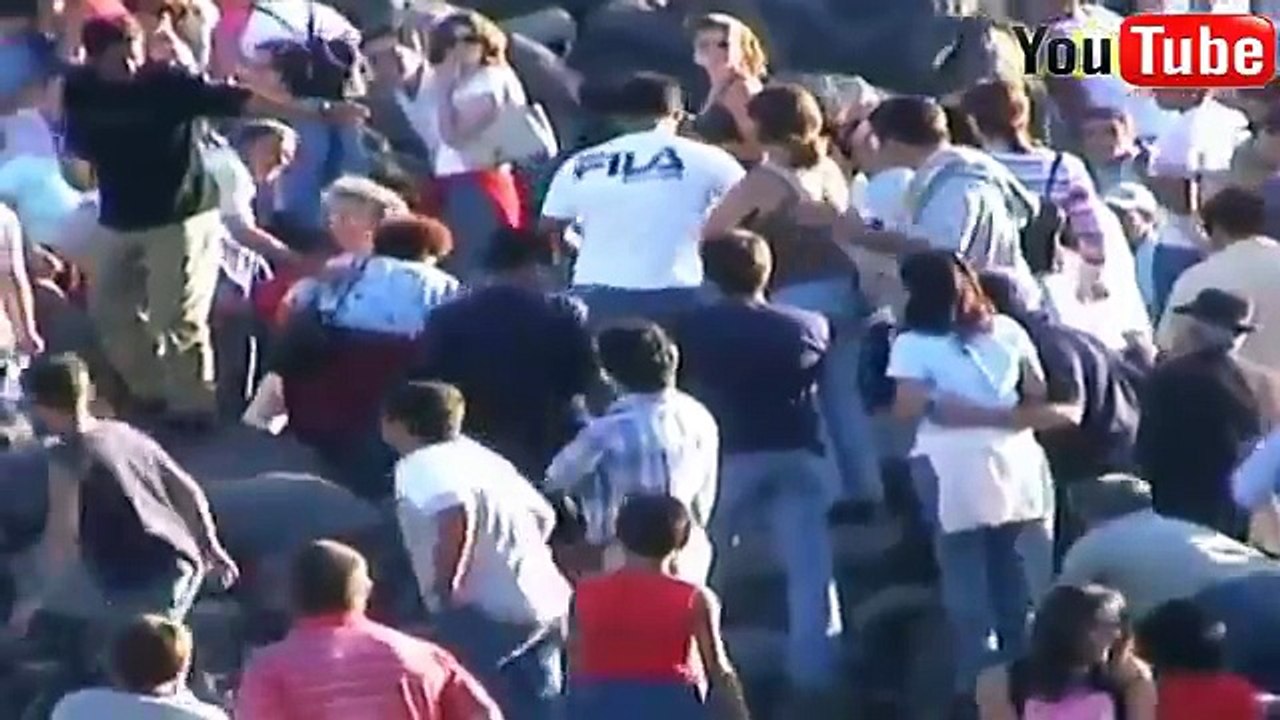 Best funny videos - Most awesome bullfighting festival - funny crazy bull fails (P4) - YouTube (360p)