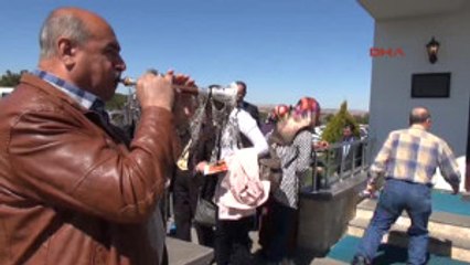 Gaziantep'te, Yaşlılar, Davul- Zurna Ile Eğlendi