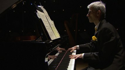 Unsuk Chin :  Jeu de mots acrostiche - Venu du passé