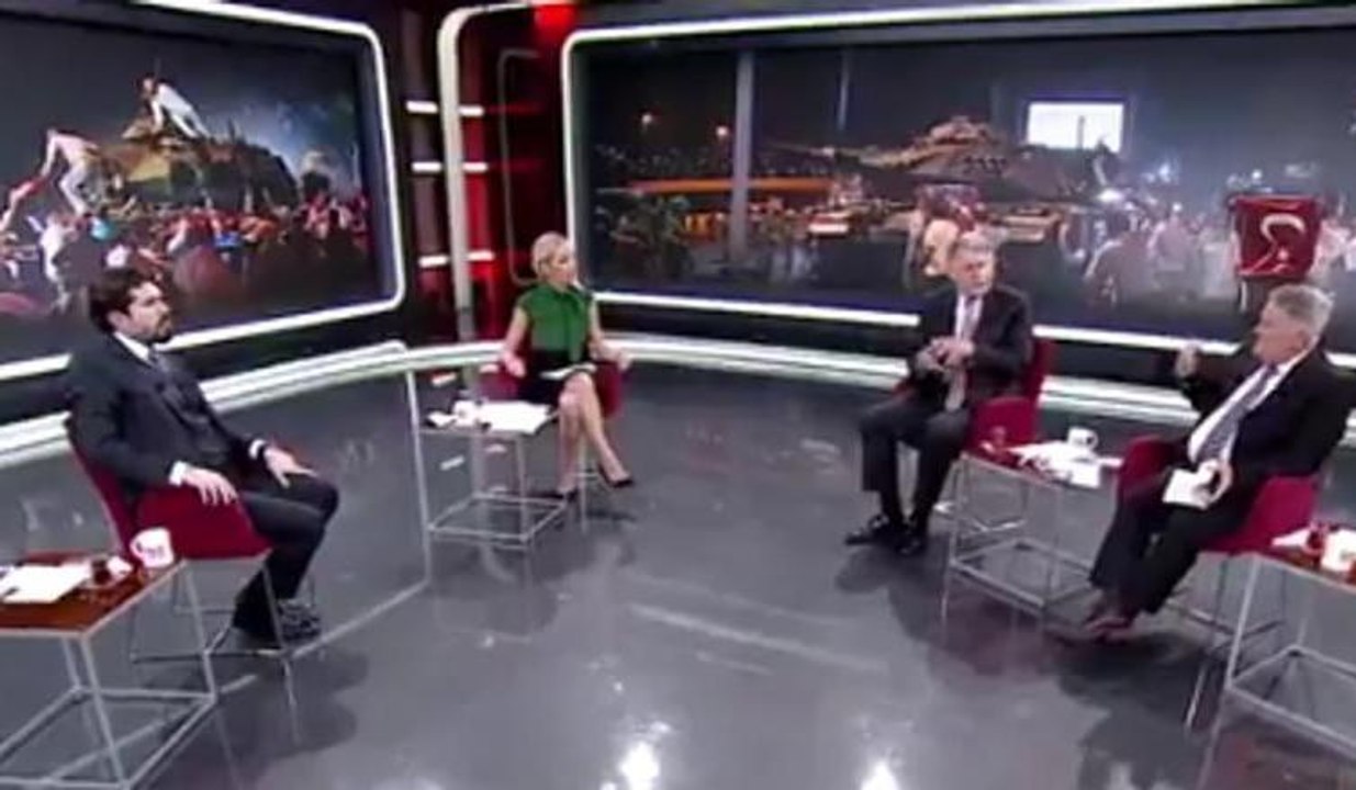 Ahmet Zeki Üçok'un iddiası: Yeni darbe girişimi söylentisiyle Gökçek kamyonları çıkardı