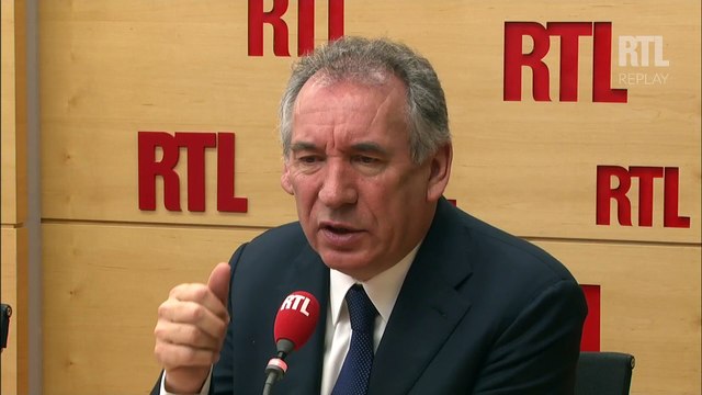 Présidentielle 2017 : Bayrou espère que Le Drian ralliera Macron