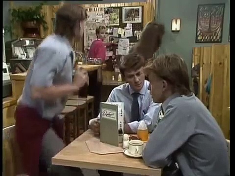 Neighbours Episode 210