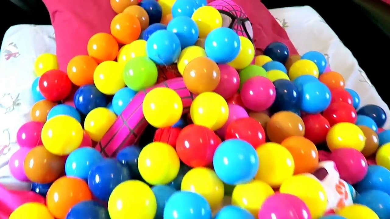 Spiderman vs Joker vs Pink Spidergirl vs T Rex ATTACKS w_ Rainbow Ball Prank! - Funny Superheroes-y3kZoXgRxwY