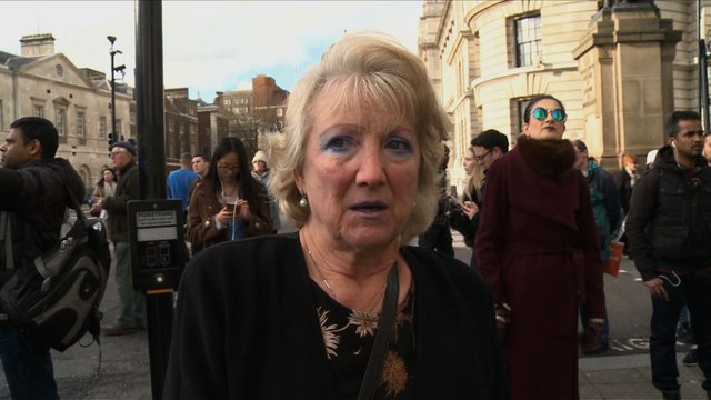 Attentat à Londres: des témoins racontent la panique sur le pont