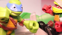 Ninja Turtles Toys STEALTH BIKE with RACER RAPH _ Teenage Mutant Ninja Turtles Toy Videos-8fPwrg7nh