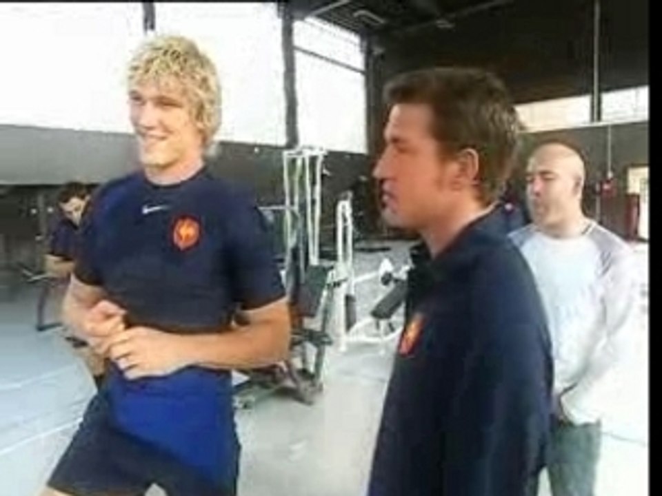 Benjamin Castaldi rencontre le XV de France