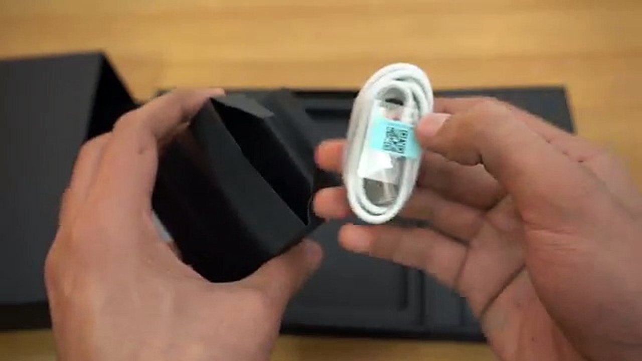 Xiaomi Mi Mix - Unboxing & First Look! (4K)