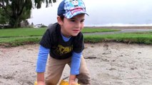 Toy Trucks for Kids - Tonka Construction Vehicles Digging in Mud - Dump Truck, Backhoe, Bulldozer-XqU