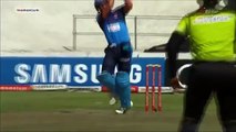 De Villiers puts one on the roof in domestic return