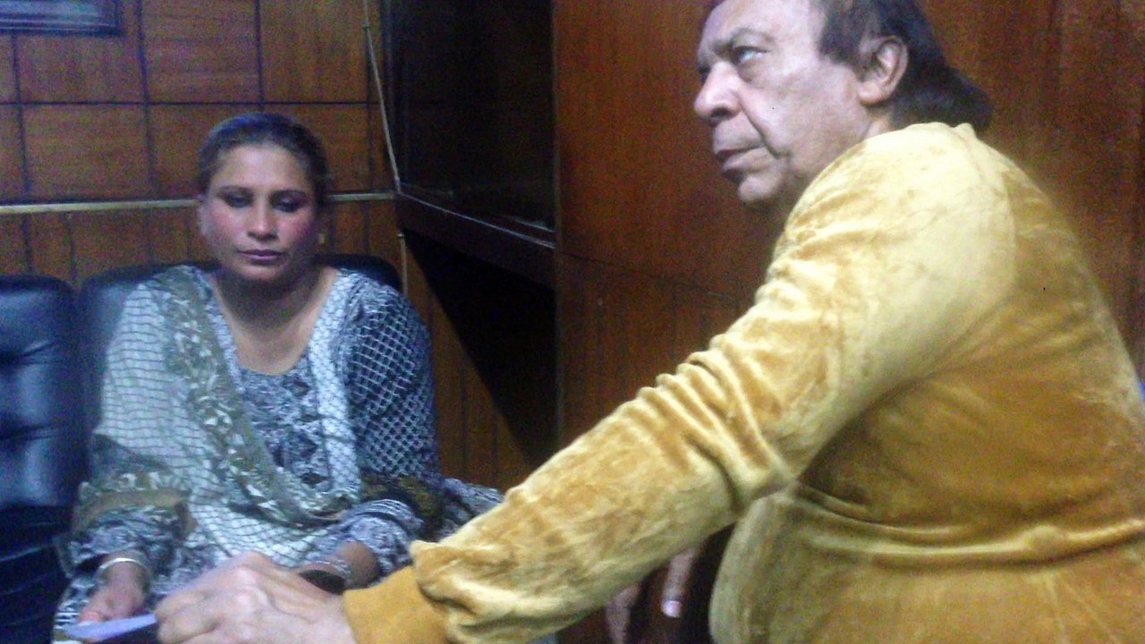 naseebo lal with tafu Khan- new film song recording at Bhatti studio