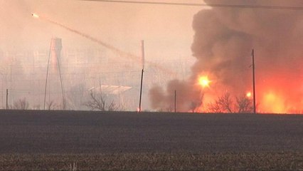 ¿Acto de sabotaje? La explosión de un depósito de municiones provoca la evacuación de 20.000 personas de la ciudad ucraniana de Balakleya