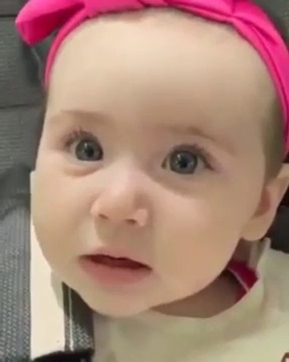 طفلة معجزة شاهد ما تفعل