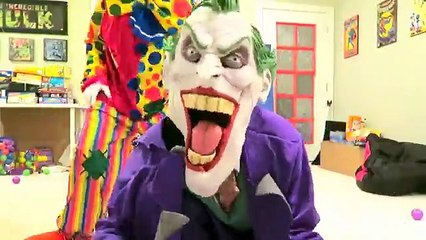 HALLOWEEN CRAZY CLOWN HAUNTS SPIDERMAN - Spiderman vs Joker, Cinderella, Superhero Superstars