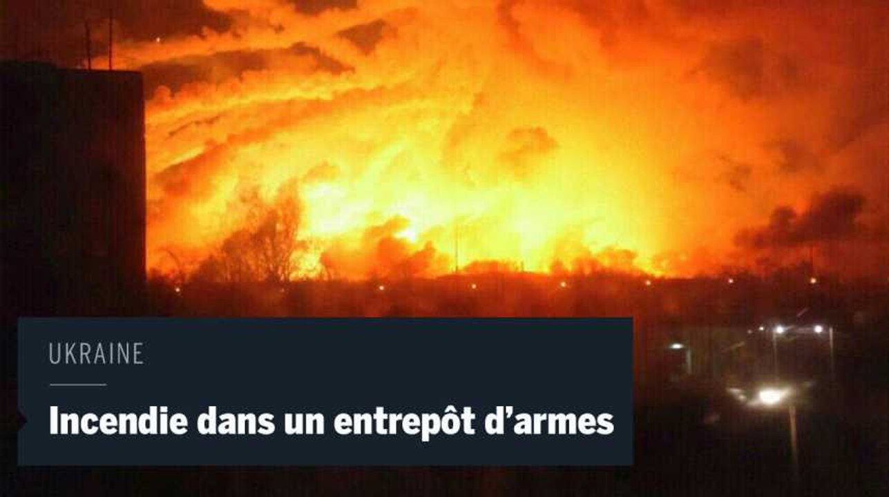 Un dépôt d'armes part en fumée en Ukraine