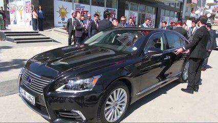 Ekonomi Bakanı Mercedes’ini bıraktı