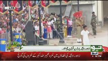 Flag Lowering Ceremony At Wagah Border Pakistan Day 2017 (Full)