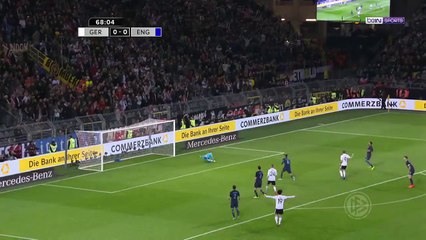 Lukas Podolski marque un but exceptionnel pour son dernier match avec l'Allemagne