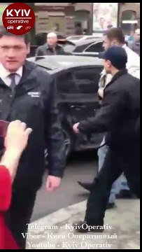 Первые секунды после убийства депутата РФ в центре Киева, у Premier Palace. 21undefined