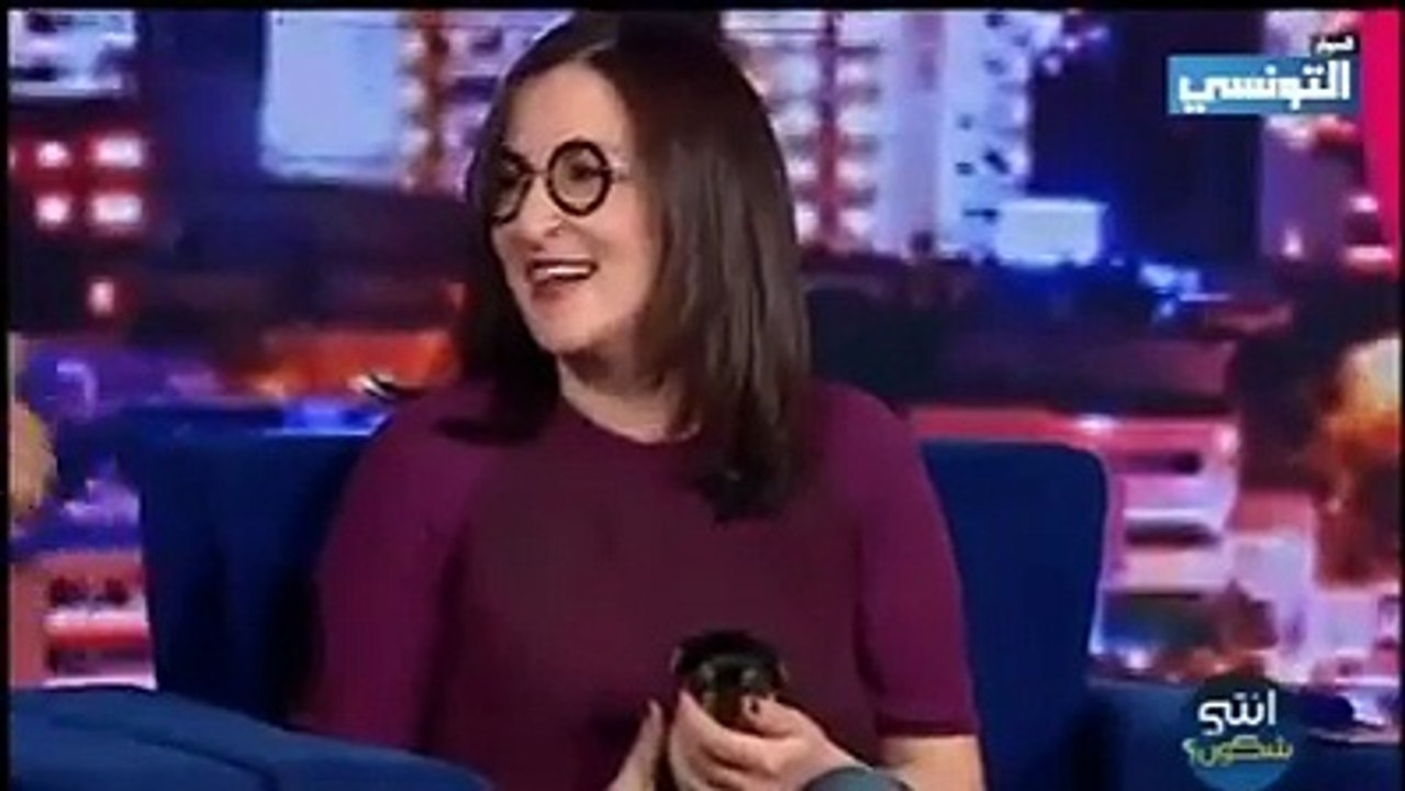 المرأة التي وقع قتل كلبها من قبل الشرطة البلدية بنابل يهديولها كلب صغير ههههه