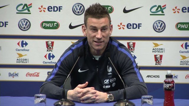Foot - Bleus : Koscielny : «De très bons mecs»