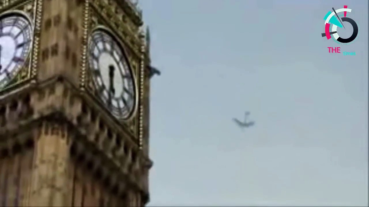 AMAZING Lightning Strike caught on camera   World's Most Shocking Lightning Strike ✔P83