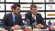 Velimir Perasovic: 