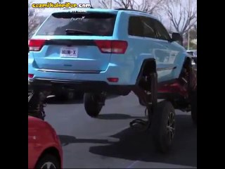 Muhtemel İstanbul Trafiğinden Bunalmış Birinin Bulduğu Trafikten Kaçma Buluşu