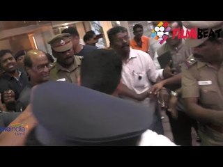 Rajini returns From US | சென்னை ஏர்போர்ட்டில் 'சிங்க நடை’ போட்ட ரஜினி | ரசிகர்கள் பெருமகிழ்ச்சி