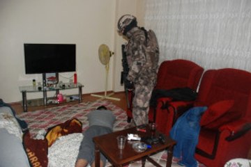 İstanbul'da Zehir Tacirlerine Şafak Operasyonu