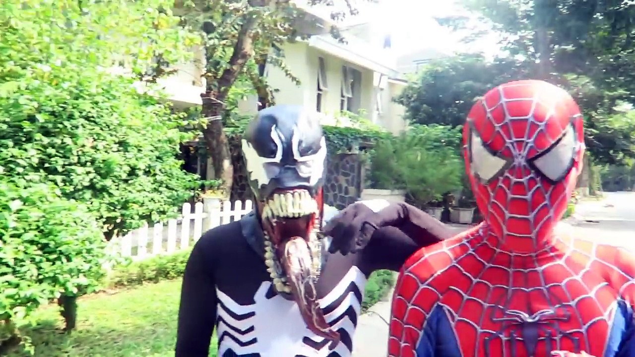 Spiderman SAW a Giant Spider! Joker Vs Hulk Vs Venom Vs Yellow Spiderman Superheroes Actio