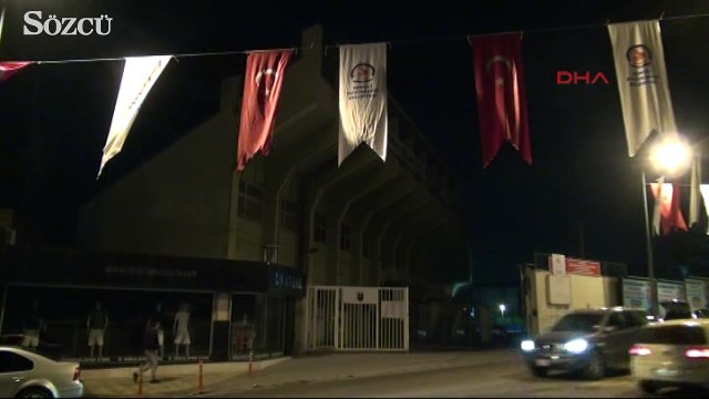 Atatürk Stadı'nın isim tabelasının sökülmesi tartışma yarattı