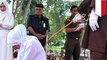 Hukum cambuk di Aceh menjadi daya tarik wisata bagi turis Malaysia - TomoNews