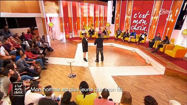 Face à la mauvaise foi d'une personne du public de C'est mon choix , Evelyne Thomas le recadre - Regardez