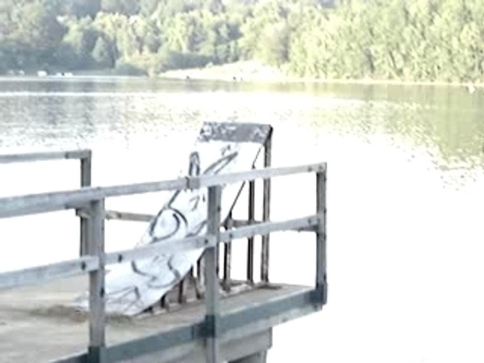 double salto vélo dans l'eau