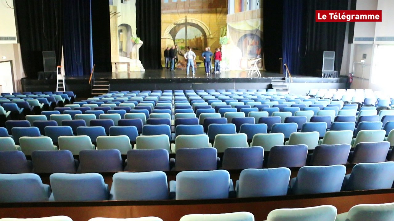 Loudéac. Derniers préparatifs avant le début de la Passion