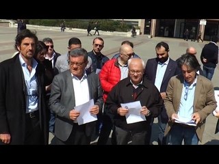 Descargar video: Napoli - Legittima difesa, Sovranisti lanciano proposta di legge (23.03.17)