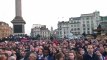 Hommage aux victimes de l'attentat de Londres sur Trafalgar Square