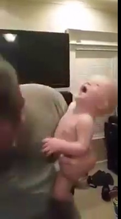 باپ بھی ھنسنے پر مجبور ہو گیا لوٹ پھوٹ