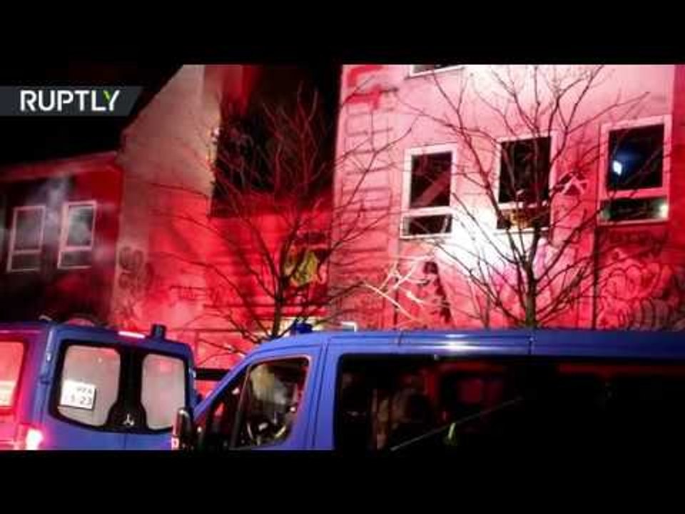 Stones & Bottles: Police clash with squatters on anniversary of ‘Youth House’ eviction in Denmark