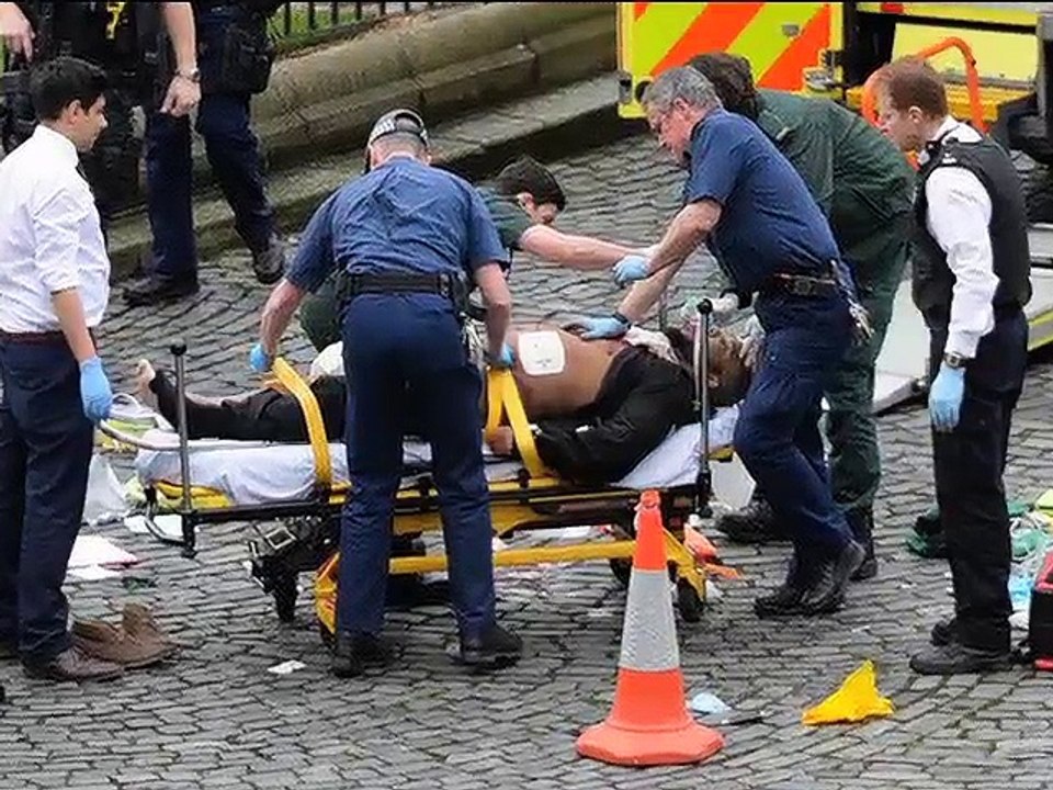 ট্রাম্প প্রশাসনের স্বাস্থ্যবিলের বিরুদ্ধে যুক্তরাষ্ট্রে বিক্ষোভ