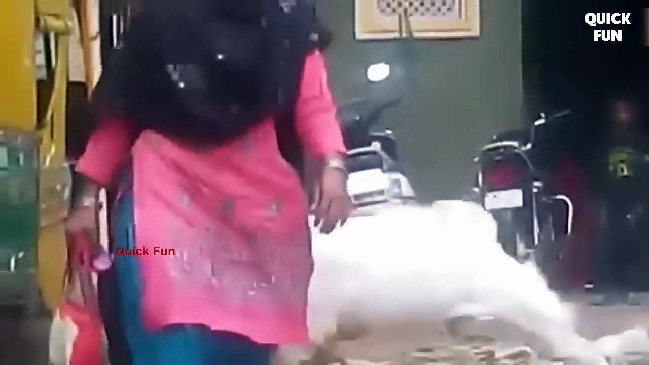 Whatsapp_Funny_Videos_2016___Best_Indian_Funny_viral_Videos___Try_Not_To_Laugh